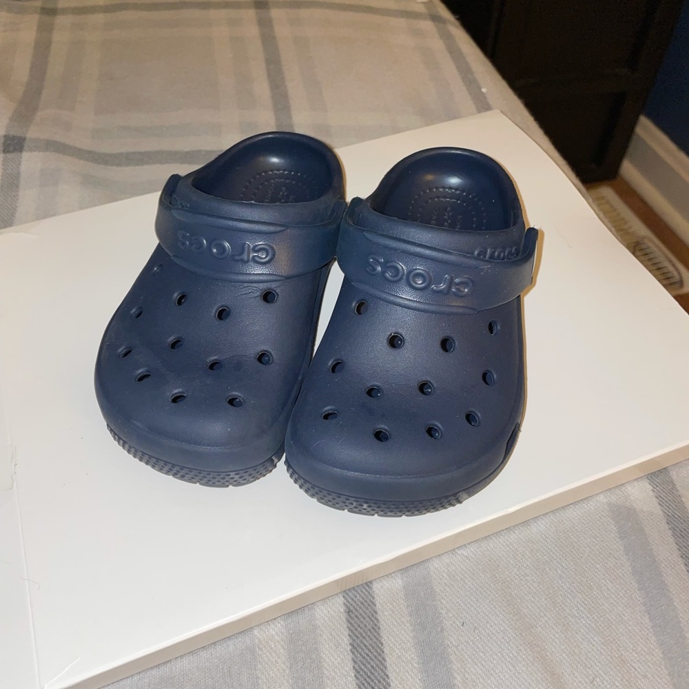 TODDLER CROCS